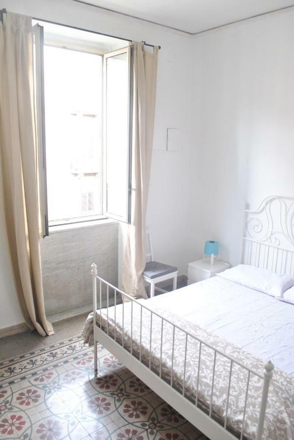 Sunrise & Hostal Palermo
